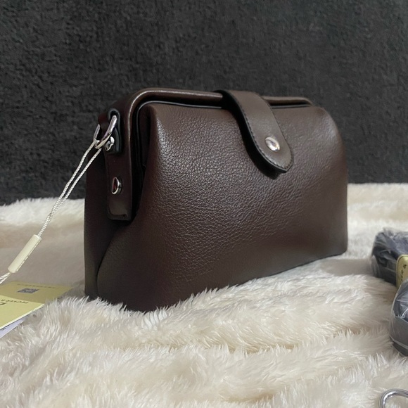 Brown leather bag - Picture 8 of 16